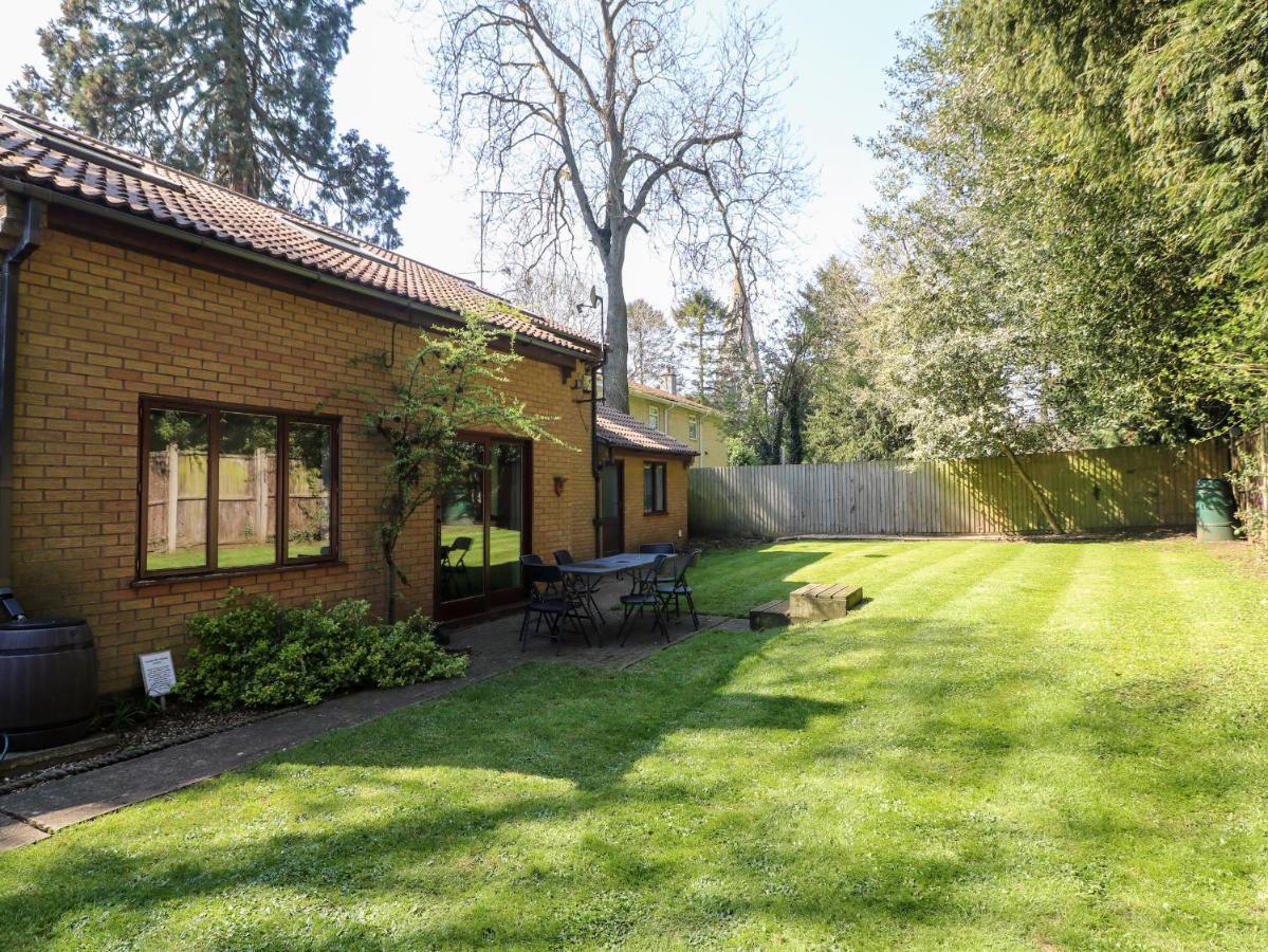 Amberleigh Villa Oakham Exterior photo