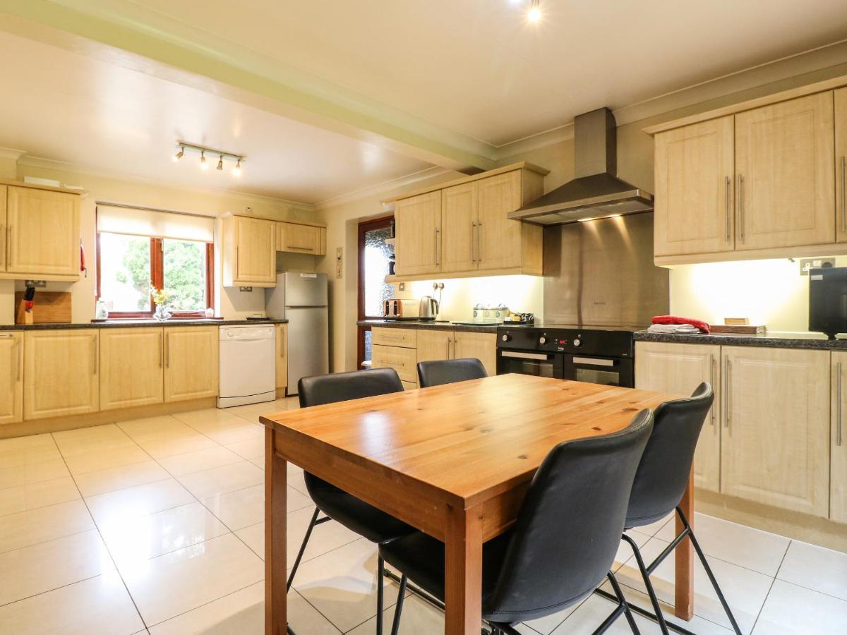Amberleigh Villa Oakham Exterior photo